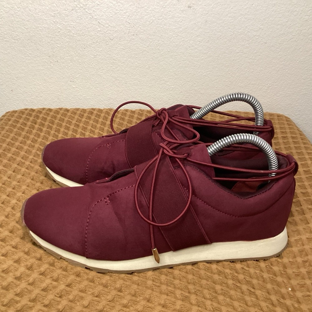 Just Fabulous Marja Burgundy Sneakers Sz US 8.5 Shoes Laces 3414 Gum Sole